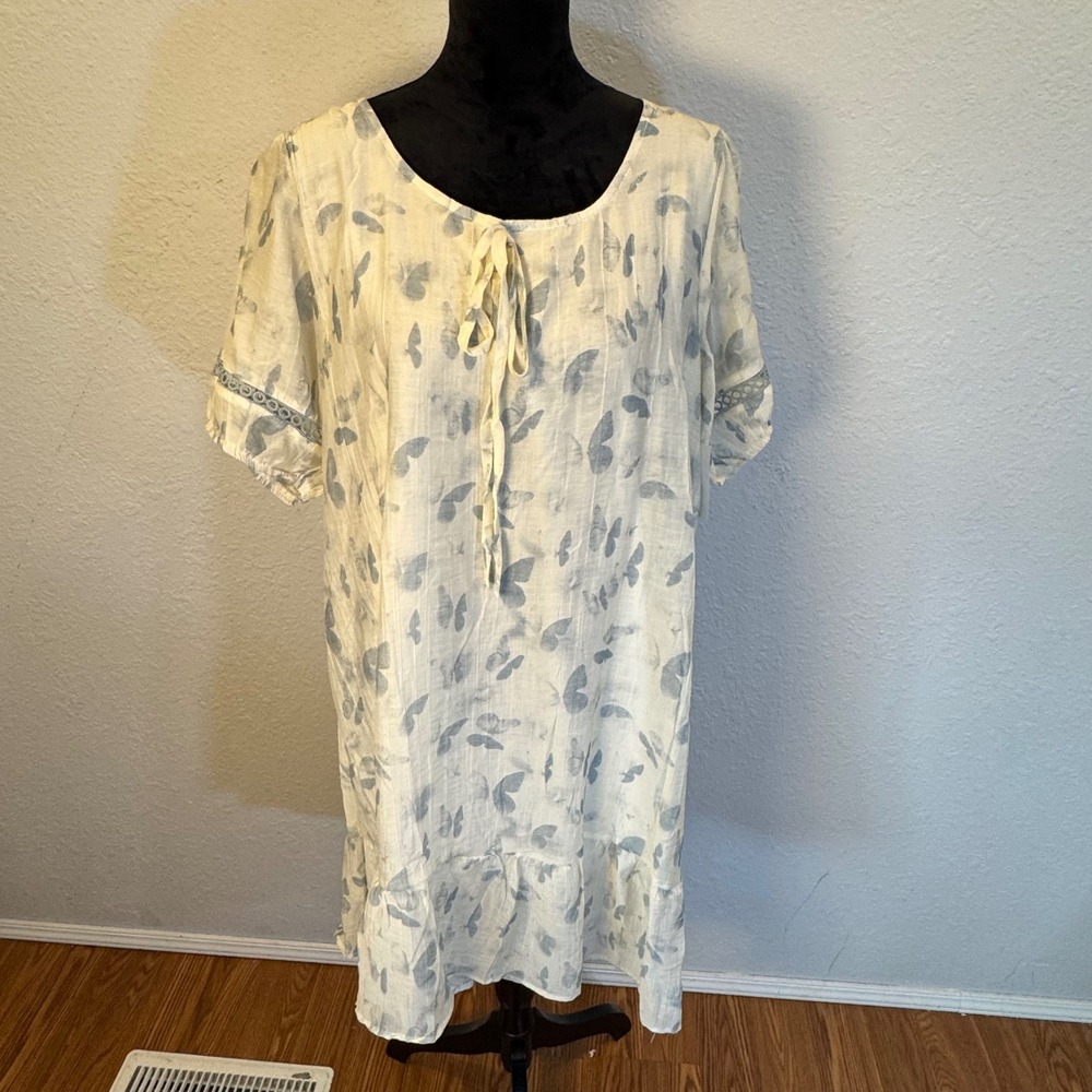 Kindred Women 2X Butterfly Print Shift Dress White Blue Lace Trim Ruffle Hem NEW